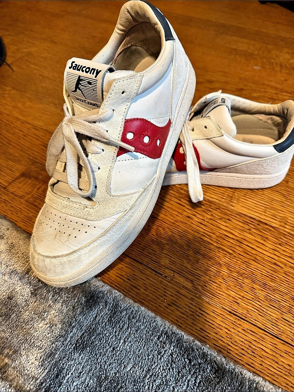Saucony Jazz Court White & Red Sneakers